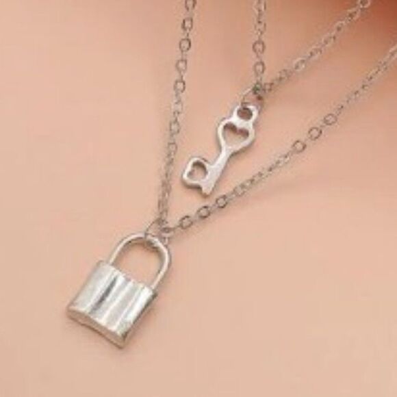 WHITE GOLD PLATED HEART KEY LOCK UNISEX PENDANT NECKLACE WITH INSPIRATIONAL CARD - Picture 2 of 9